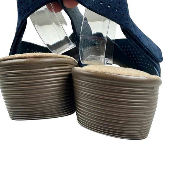 Skechers Perforated Suede Slingback Demi Wedge Comfort Sandals Women's Size 9 - Picture 4 of 9